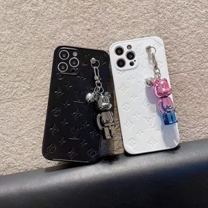 LV KAWS ブランド iphone ...