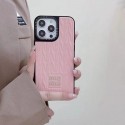 MiuMiu ブランド iphone 14/14 pro/14 pro maxケース 激安 ミュウミュウ キラキラ ジャケット型 モノグラム アイフォン14/13/12カバー  芸能人愛用 メンズ レディーズ