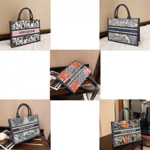 ディオール 2021ブックバッグ DIO...