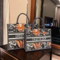 ディオール 2021ブックバッグ DIOR トートバッグ ハイブランド 花柄 Dior Book Tote キャンバス ハンドバッグ 布製 ショルダーバッグ 刺繍入り 激安 レディース