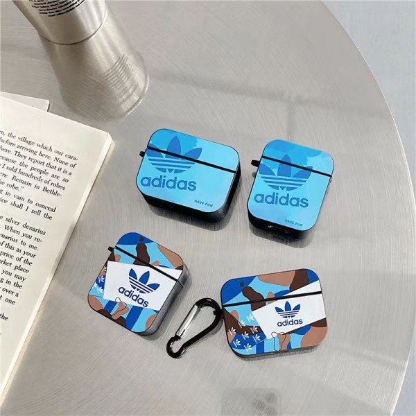 Adidas/アディダス ブランド AirPods Pro2/3/Pro/2/1ケース かわいい スポーツ風 トレフォイル柄 紛失防止 第1/2/3世代 カラビナ付き エアーポッズ1/2/3/プロカバー TPU製 収納便利 保護 メンズ レディース