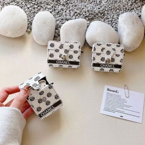 Chanel/シャネル Airpods ...