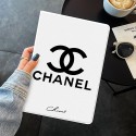 CHANEL ブランド iPad 10/Pro 2022/Air 5/Mini 6/9ケース お洒落 モノグラム アイポッド10/プロ2022/エアー5/ミニ 6/9カバー 手帳型 第 9/8/7世代 シャネル ipad pro 2021/air4/3/2カバー スタンド付き 芸能人愛用 黒白色 メンズ レディーズ 