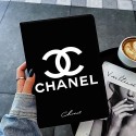 CHANEL ブランド iPad 10/Pro 2022/Air 5/Mini 6/9ケース お洒落 モノグラム アイポッド10/プロ2022/エアー5/ミニ 6/9カバー 手帳型 第 9/8/7世代 シャネル ipad pro 2021/air4/3/2カバー スタンド付き 芸能人愛用 黒白色 メンズ レディーズ 