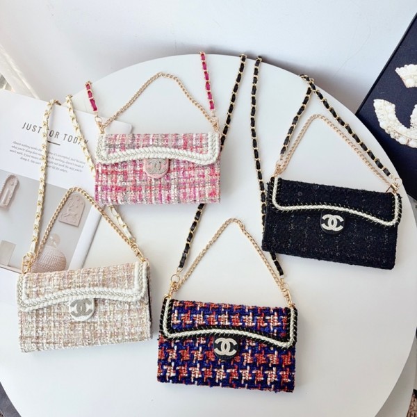 Chanel シャネル芸能人愛用 ギャラクシーS26 s24 s25ultra plusケース 人気ブランドGalaxy s26 ultra 5Gケース おすすめ 男性モノグラム Galaxy s26+ s25 ultraケース ブランドiphone 17 16 18pro max plusケース 大人気 おまけつき インスタ風