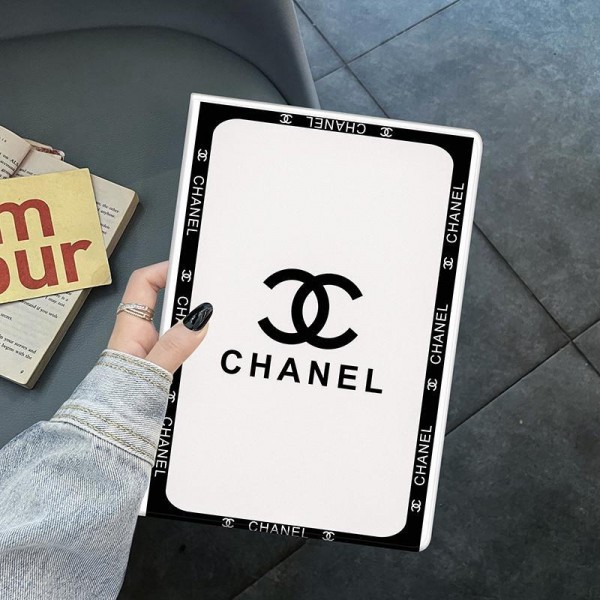 CHANEL ハイブランド ipad air 5/mini 6/9ケース お洒落 手帳型 レザー製 モノグラム 第5世代 シャネル アイポッド エアー5/ミニ 6/9カバー 黒白色 スタンド付き ipad pro 2021ケース 芸能人愛用 メンズ レディーズ