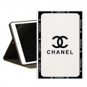 CHANEL ハイブランド ipad air 5/mini 6/9ケース お洒落 手帳型 レザー製 モノグラム 第5世代 シャネル アイポッド エアー5/ミニ 6/9カバー 黒白色 スタンド付き ipad pro 2021ケース 芸能人愛用 メンズ レディーズ