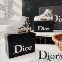 DIOR ブランド AirPods 3/2/1/Pro2ケース おしゃれ キャンバス シューズ ディオール 贅沢風 紛失防止 第1/2/3世代 カラビナ付 エアーポッズ1/2/3/プロ2カバー シリコンケース 収納便利 保護 メンズ レディース