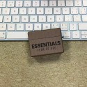 ESSENTIALS エッセンシャルズ Airpods 3/pro2/pro/2/1ケース スーツケース FEAR OF GOD フィアオブゴッド 紛失防止 保護性 潮流  エアーポッズ プロ2/3/2/1カバー ファッションメンズ レディース