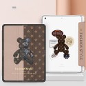 KAWS/カウズ コラボ LV/ルイヴィトン ブランド ipad air 第5世代/mini 6/9ケース 保護レザー CELINE/セリーヌ シリコン製 アイポッド エアー5/ミニ 6/9カバー 手帳型 お洒落 第 9/8/7世代 キャラクター風 ipad air4/3/2カバー スタンド付き 潮流 芸能人愛用 メンズ レディーズ 