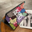 KAWS/カウズ ブランド ipad mini 6/9ケース 個性 アイポッド ミニ 6/9/pro 2021カバー ORIGINAL FAKE モノグラム ペンシル収納 手帳型 第 9/8/7世代 韓国風 ipad air4/3/2カバー スタンド付き 芸能人愛用 メンズ レディーズ 