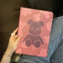 KAWS/カウズ ブランド iPad air 5/mini 6/9/Pro 2021ケース レザー製 熊柄 激安 モノグラム 手帳型 アイパッドエアー5/ミニ6/9カバー 大人気 メンズ レディース