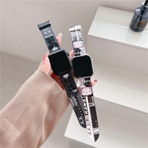 KAWS カウズ ハイブランド  アップ...