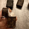 LV ルイヴィトン ブランド AirPods pro 2/3/2/1/proケース モノグラム レザー製 紛失防止 カラビナ付き 人気 エアーポッズ3/プロ2収納カバー 第1/2/3世代 保護性 便利 メンズ レディーズ