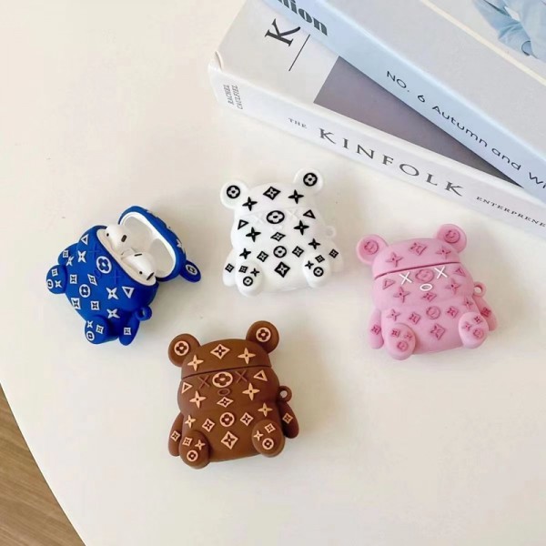 Kaws/カウズ LV/ルイ.ヴィトン ブランド AirPods Pro 2/3/Proケース 個性 キャラクター風 熊柄 モノグラム シリコン 第1/2/3世代 エアーポッズ3/プロ2/2/1カバー 収納便利 保護 メンズ レディース