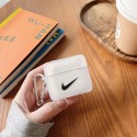 NIKE/ナイキ ブランド Airpods 3/pro2/2/1ケース おしゃれ クリアケース モノグラム 第1/2/3世代 保護性 カラビナ付き 黒白色 エアーポッズ3/プロ2/プロ/2/1カバー 紛失防止 大人気 メンズ レディーズ