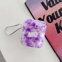 NIKE/ナイキ ブランド Airpods 3/pro2ケース かわいい クリア スウッシュ柄 モノグラム カラビナ付き 保護 エアーポッズ 3/プロ2/2/1カバー 便利 第3/2/1世代 ハイブランド 落下防止 軽量 紛失防止 メンズ レディース