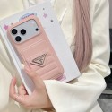 Prada プラダパロディiphone18 air 17 15 plus 16 proケース ビジネス メンズシンプル iphone18 17 pro max 15 14 16 ケース おすすめ多機能 アイフォン18 17 プロマックス 16 15 14 proケース 人気芸能人愛用 アイフォン15 16  17 18 airケースカバー