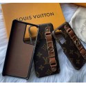 LV/ルイヴィトン ブランド iphone  se3/13 pro max/13 pro/13ケース 激安 Galaxy S22/S22+/S22 Ultra 落下保護 ジャケット型 経典 芸能人愛用 Galaxy保護スマホカバー 革＋金属 モノグラムチェーン付き  携帯 ケース耐衝撃 大人気 メンズ レディース