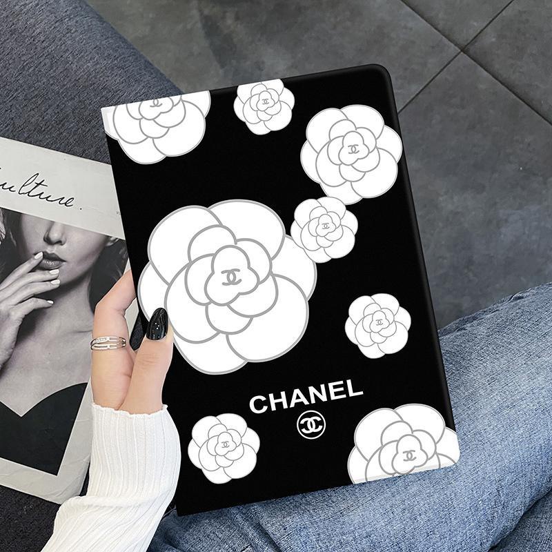 シャネル Chanel ブランド アイポッドミニ 6/9ケース 花 カード入れ 革 モノグラム 手帳型 第9世代 全機種対応